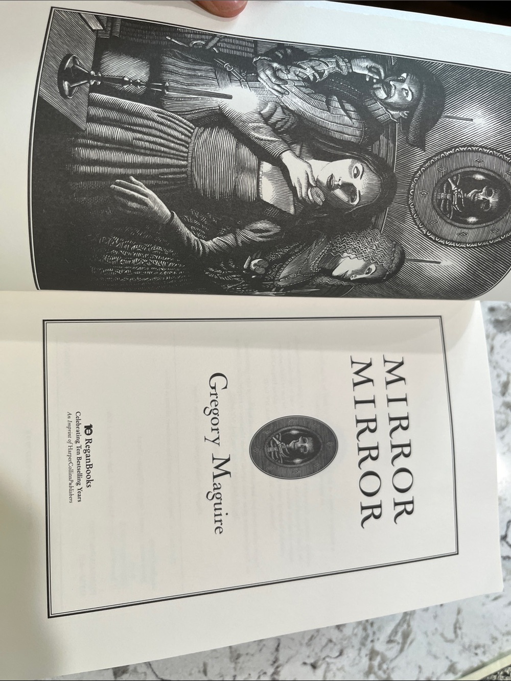 Mirror Mirror by Gregory Maguire - Paperback - Picture 4 of 5